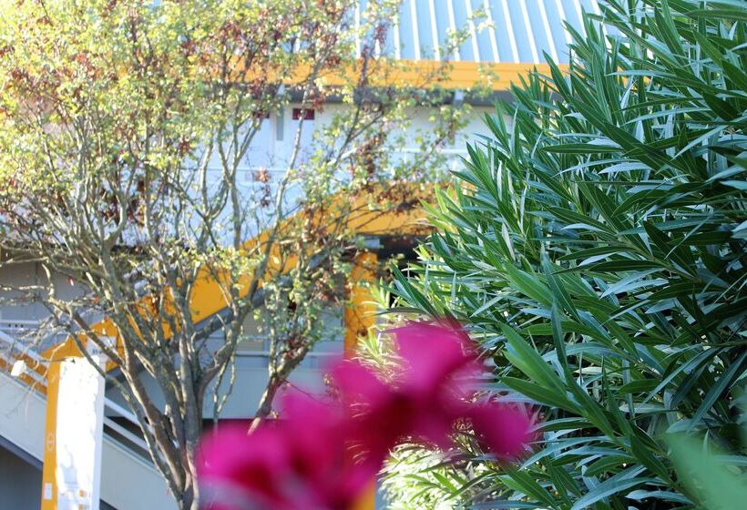 فندق Premiere Classe Orange