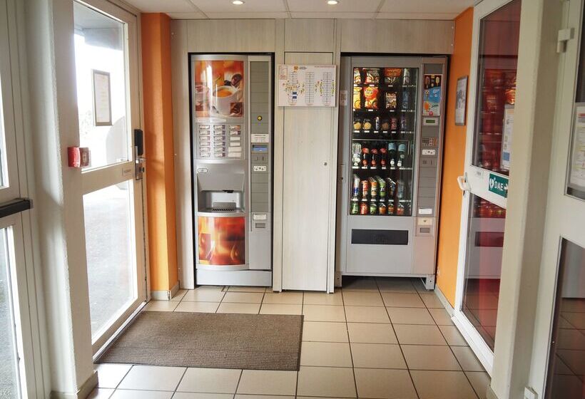 هتل Premiere Classe Saumur