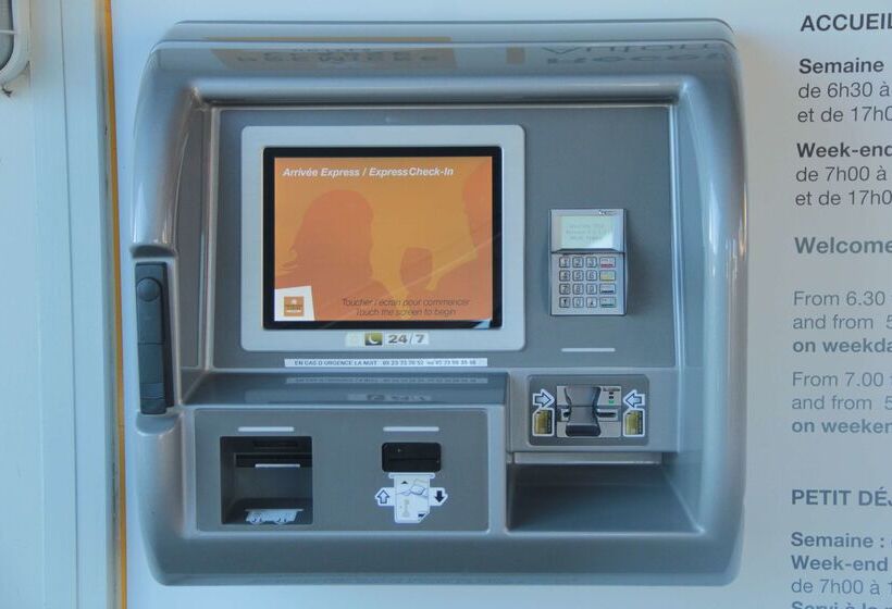 Отель Premiere Classe Soissons