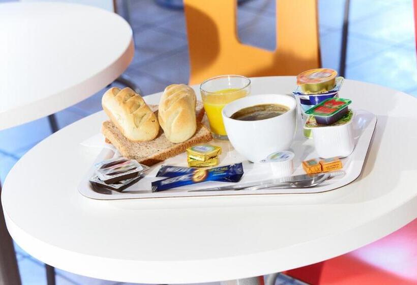 Отель Premiere Classe Toulouse Sud  Portet