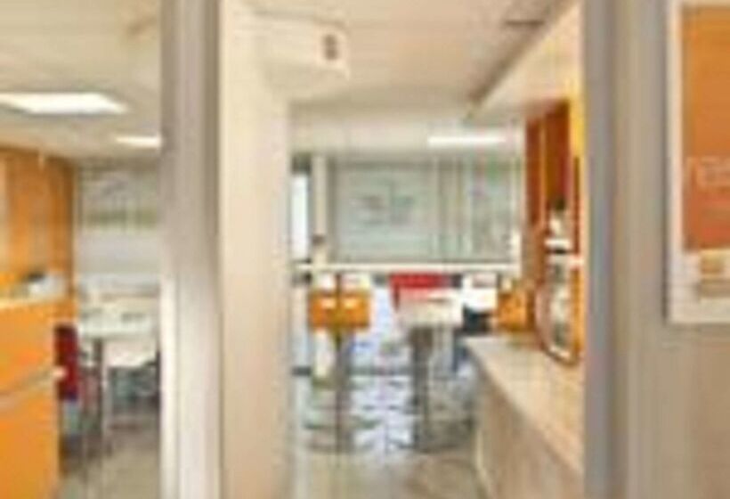 فندق Premiere Classe Versailles  Saint Cyr L Ecole