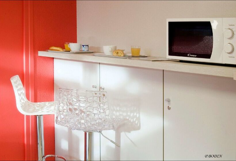 בית מלון כפרי Premiere Classe Vichy Bellerivesurallier