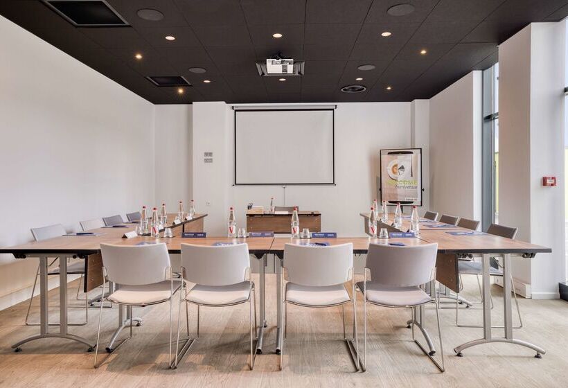 فندق Campanile Rennes Sud   Saint Jacques