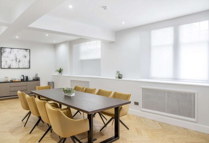 Radisson Blu Hotel, Perth