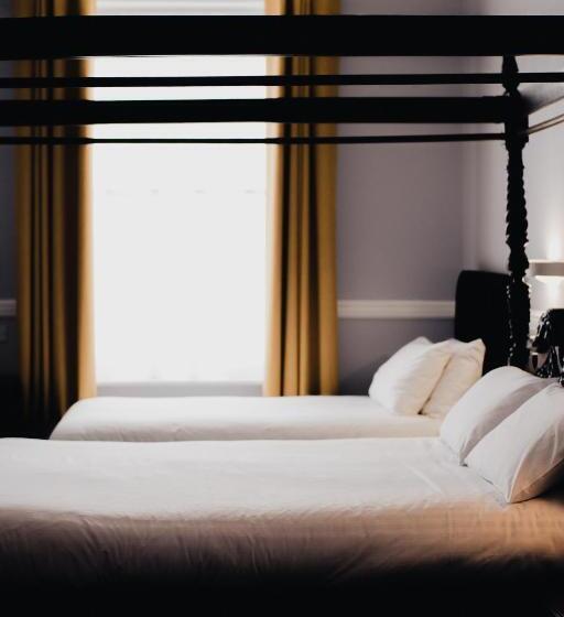 San Clu Hotel, Bar & Brasserie