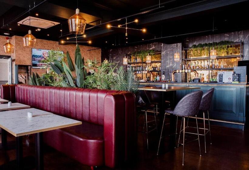 San Clu Hotel, Bar & Brasserie