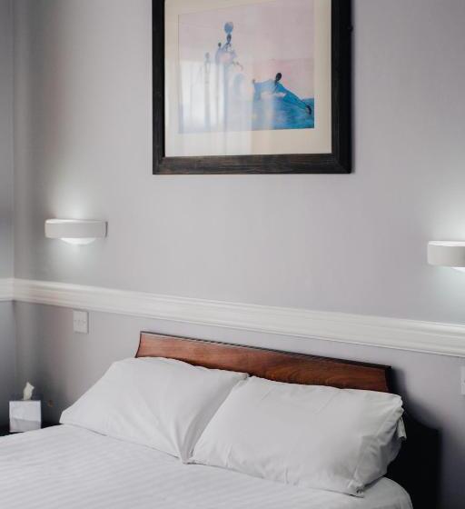 San Clu Hotel, Bar & Brasserie