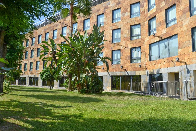 ホテル Ribera De Triana   Reopening!