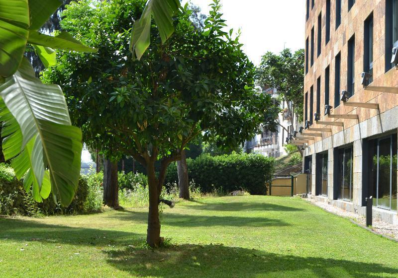 ホテル Ribera De Triana   Reopening!