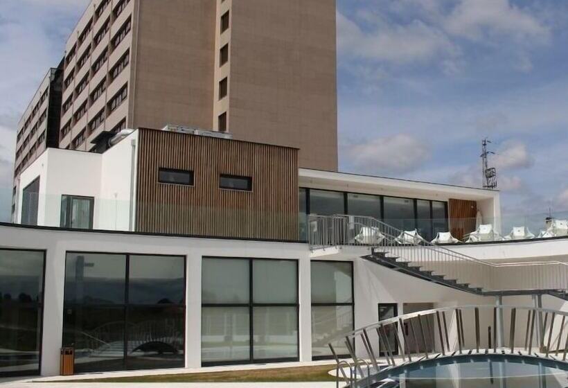 هتل Exe São Lázaro