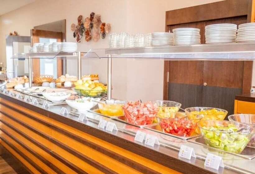 هتل Exe São Lázaro