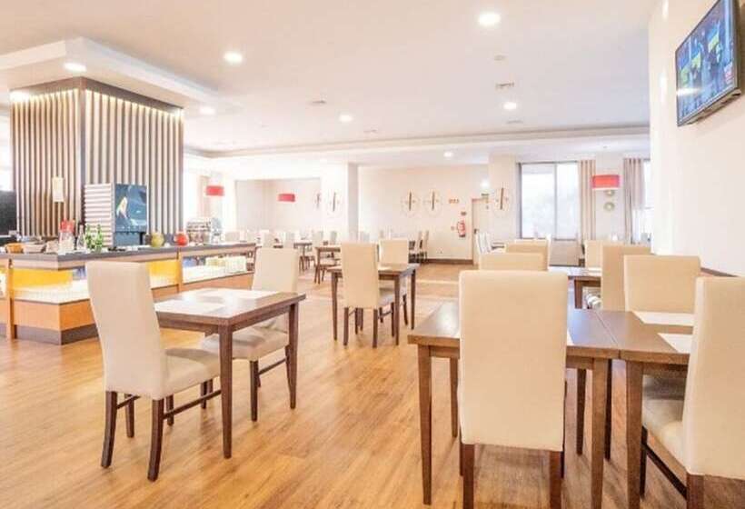 هتل Exe São Lázaro