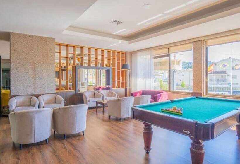 هتل Exe São Lázaro