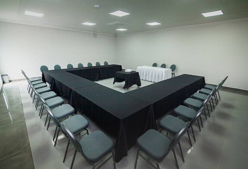 فندق Sirari By Regina