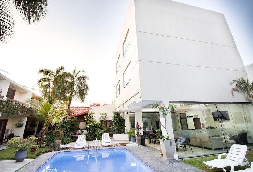 هتل Sirari By Regina