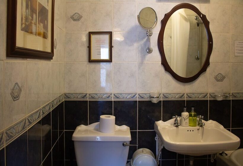 ホテル The Butlers