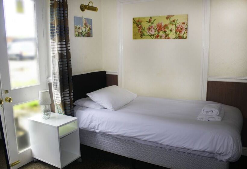 ホテル The Butlers