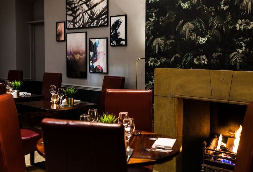 Отель The Chesterton