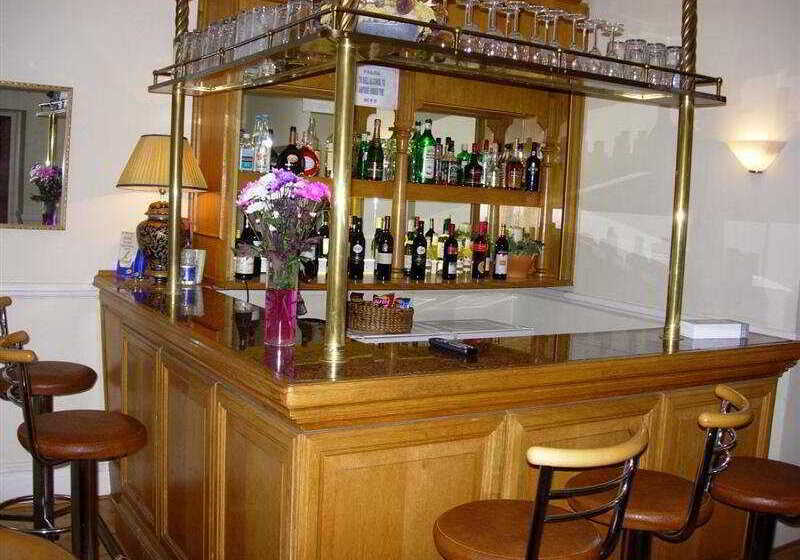 Отель The Gresham