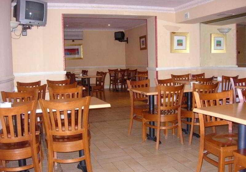 Отель The Gresham