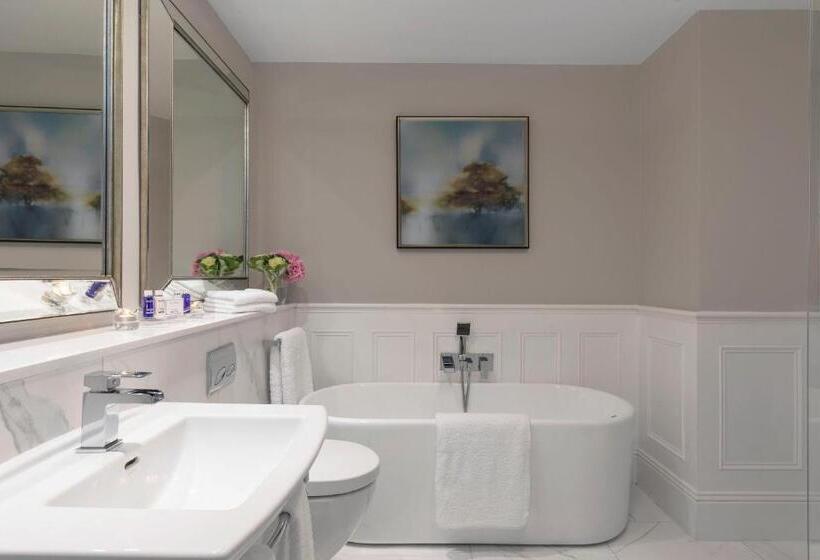 בית מלון כפרי The Johnstown Estate