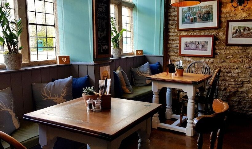 호텔 The Kings Arms