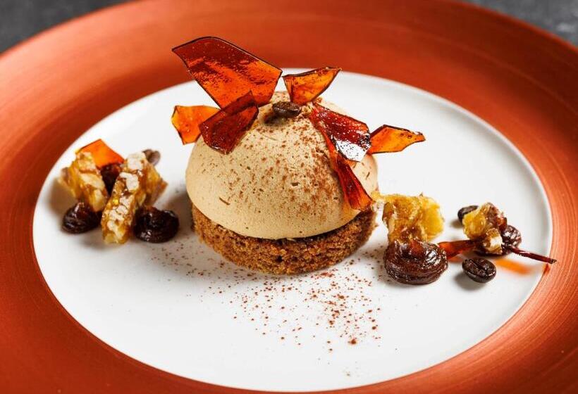 호텔 The Lake Isle Restaurant With Rooms