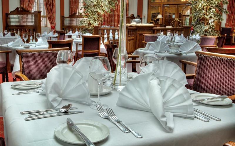 ホテル The Lucan Spa