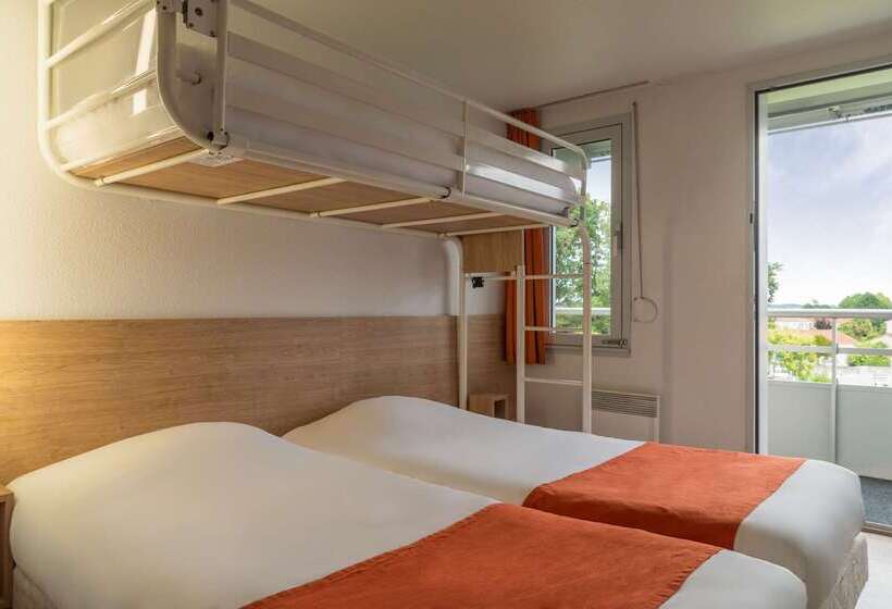 Отель Premiere Classe Saintes