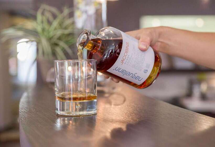 Отель Du Château Dinan  Originals Boutique