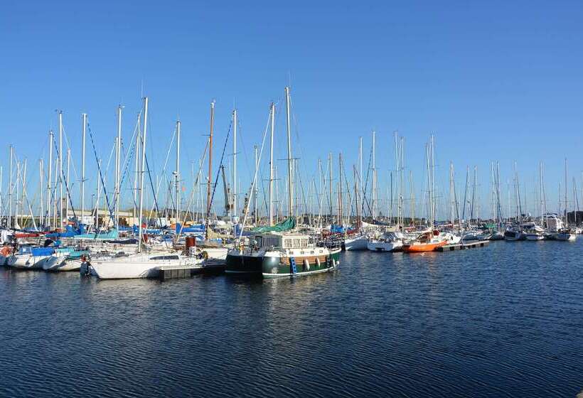 Отель Du Château Dinan  Originals Boutique