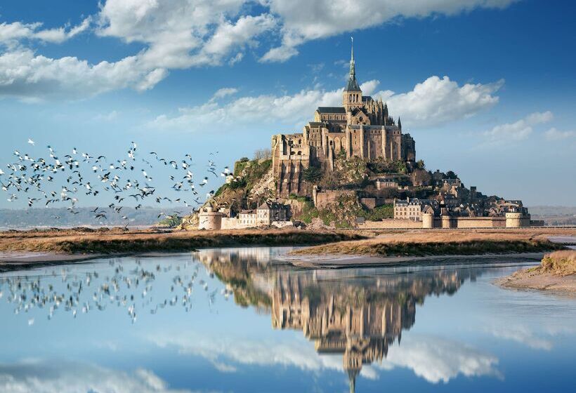 Отель Du Château Dinan  Originals Boutique