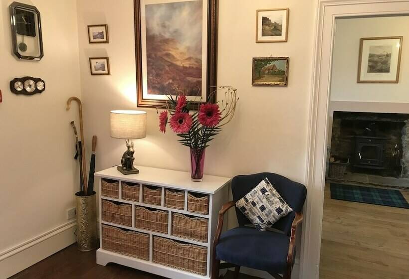 فندق The Struan Inn Self Catering Lodge