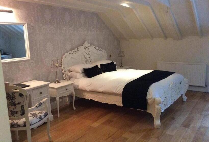 酒店 The Thatched Cottage Inn