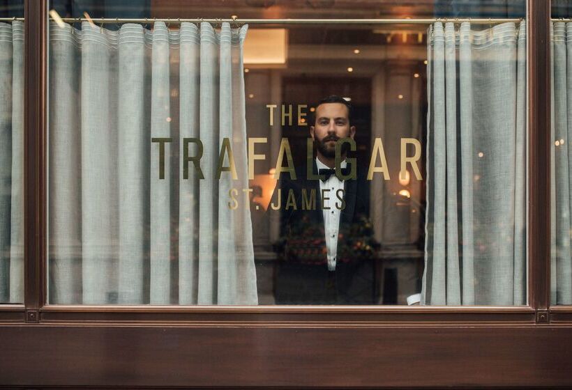 هتل The Trafalgar St. James London, Curio Collection By Hilton