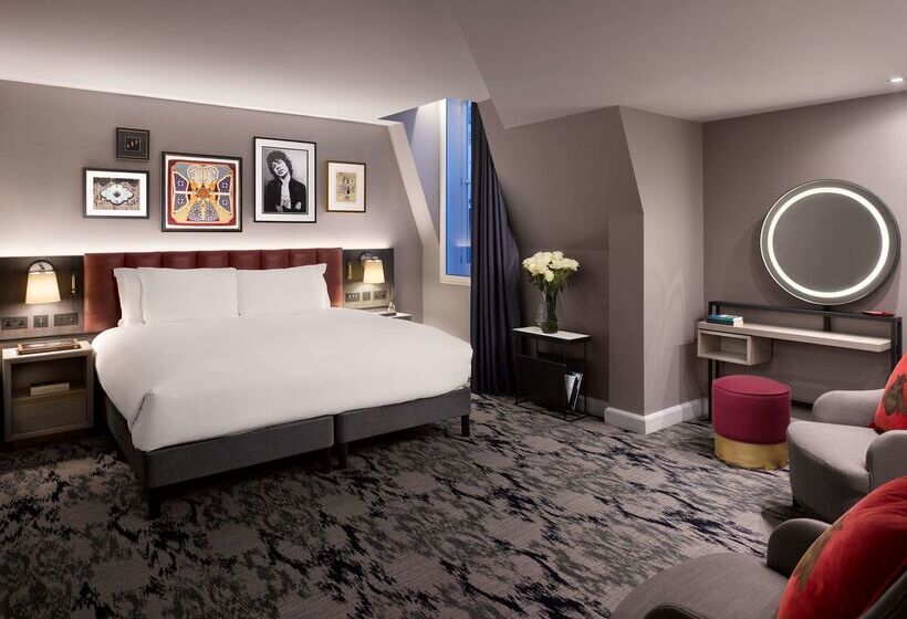 هتل The Trafalgar St. James London, Curio Collection By Hilton
