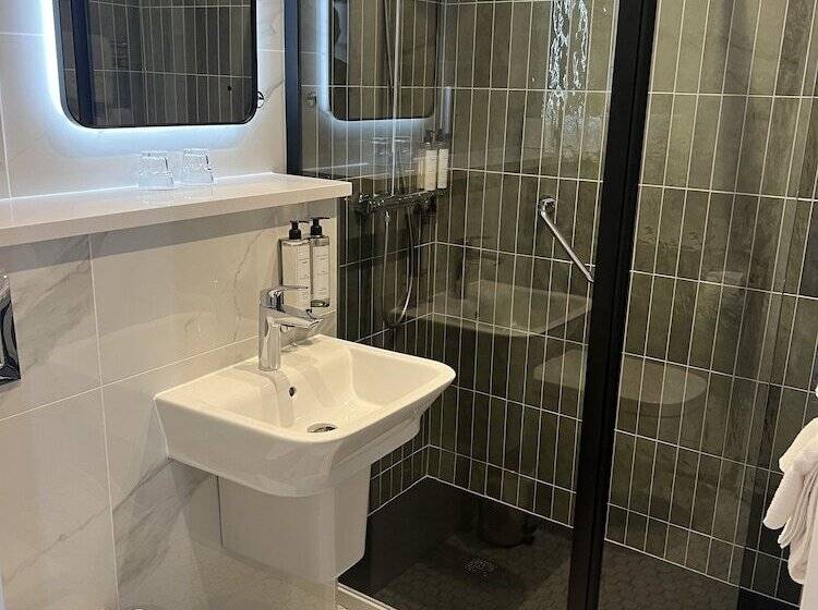 호텔 Waterloo Town House & Suites