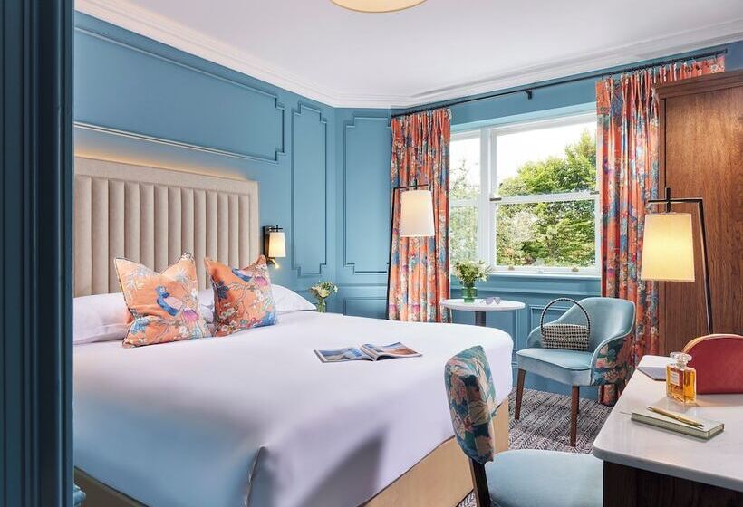 호텔 Waterloo Town House & Suites