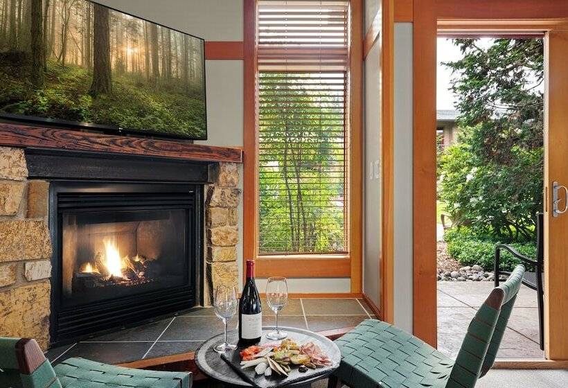 Отель Willows Lodge