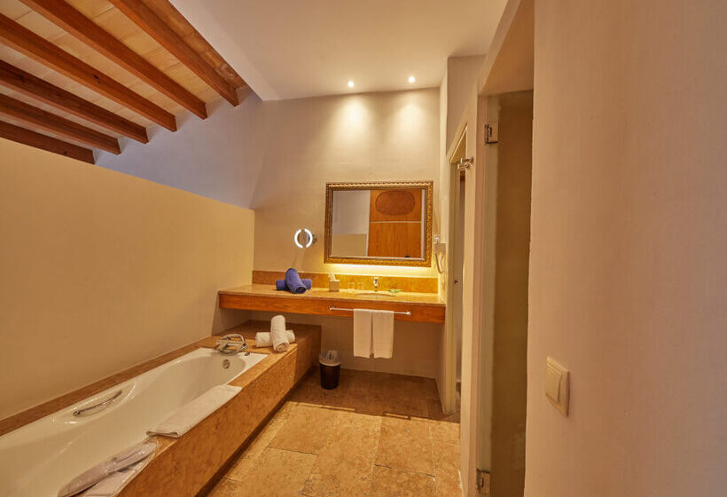 Pula Suites Boutique Resort