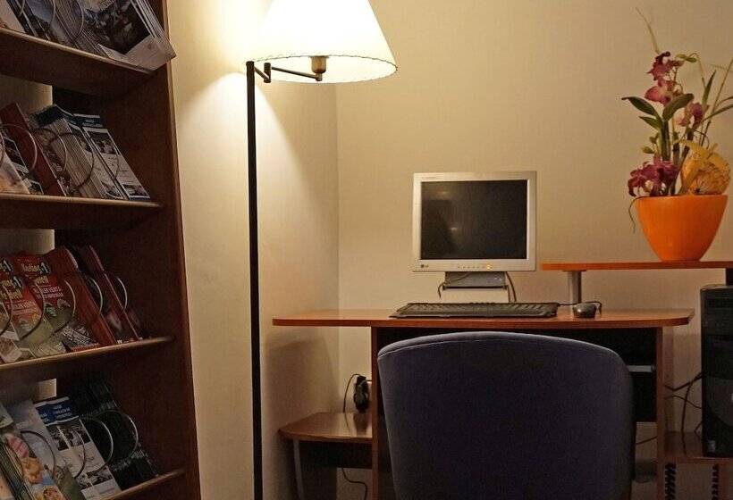 リゾートホテル Port Sitges