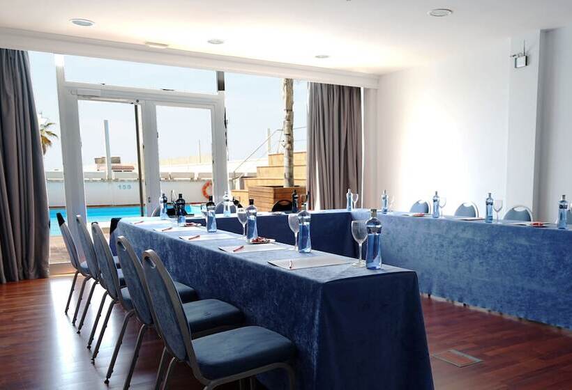 リゾートホテル Port Sitges