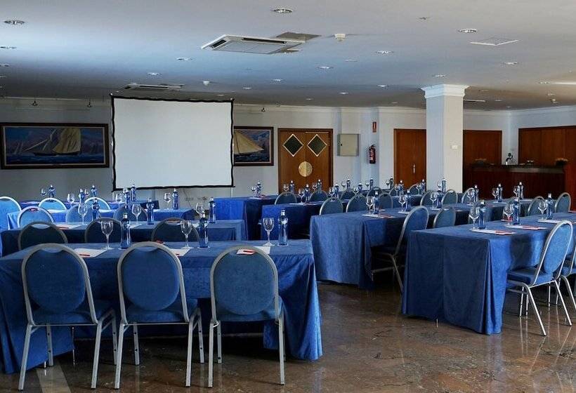 リゾートホテル Port Sitges