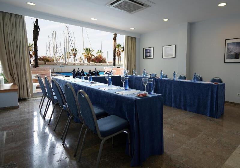 リゾートホテル Port Sitges