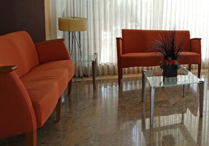 リゾートホテル Port Sitges