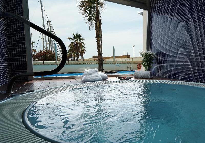 リゾートホテル Port Sitges