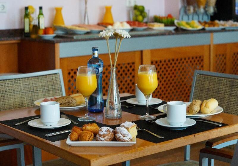 リゾートホテル Port Sitges