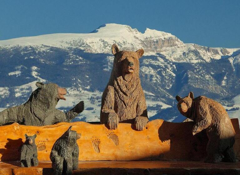 منتجع Snake River Lodge & Spa