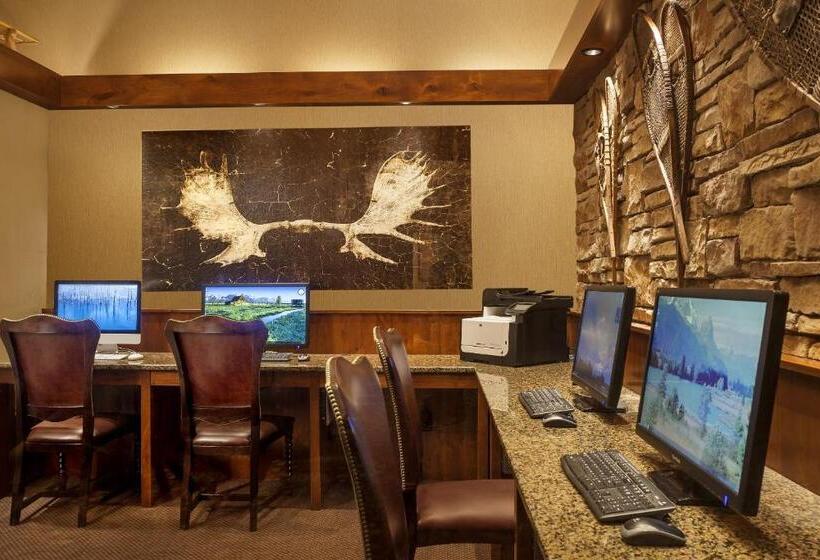 منتجع Snake River Lodge & Spa