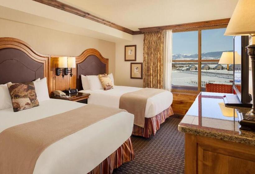 منتجع Snake River Lodge & Spa